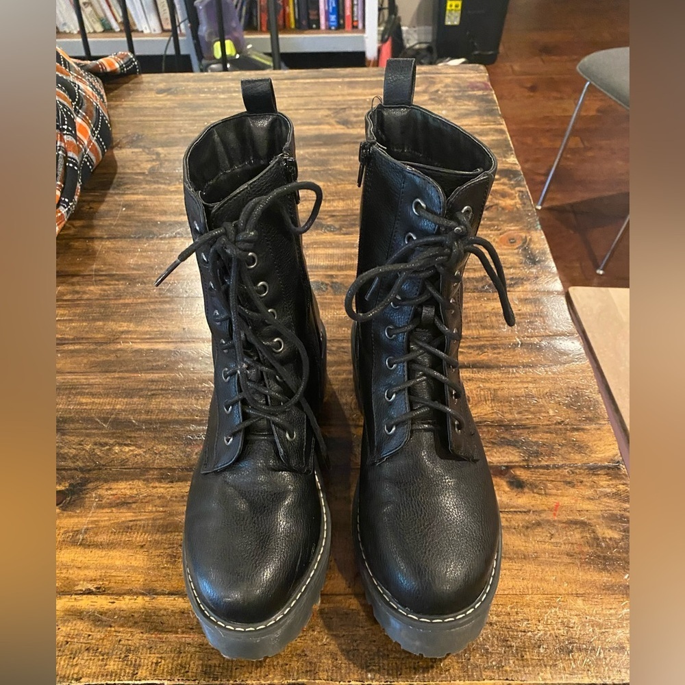 UnionBay size 8.5 combat boots black side zip Rumble. Fit like size 9.
